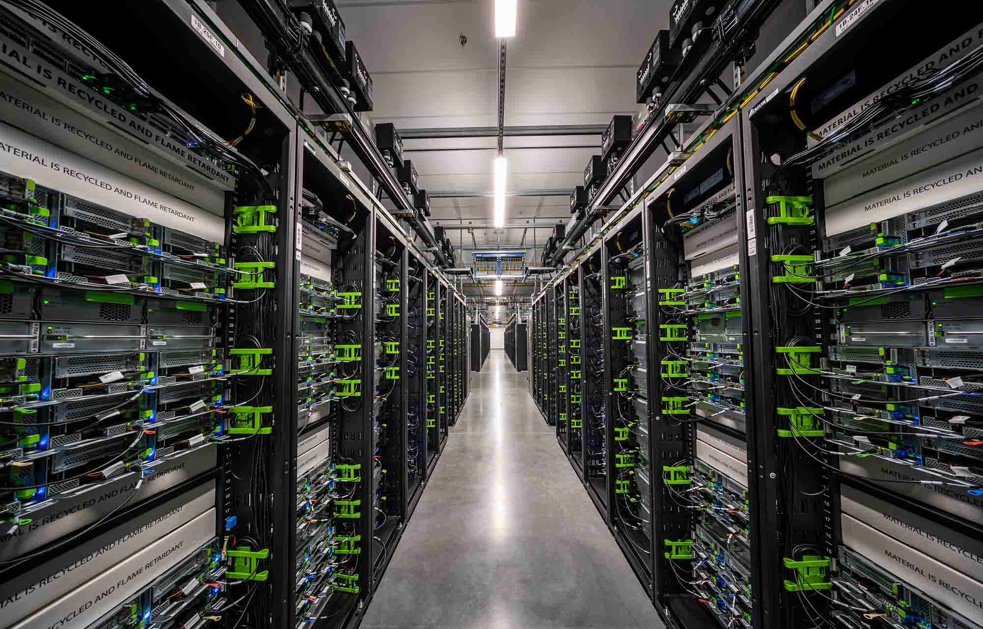 Efficient, reliable cluster management at scale with Twine